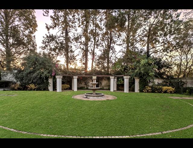 7 BEDROOM HOUSE FOR SALE IN BRYANSTON